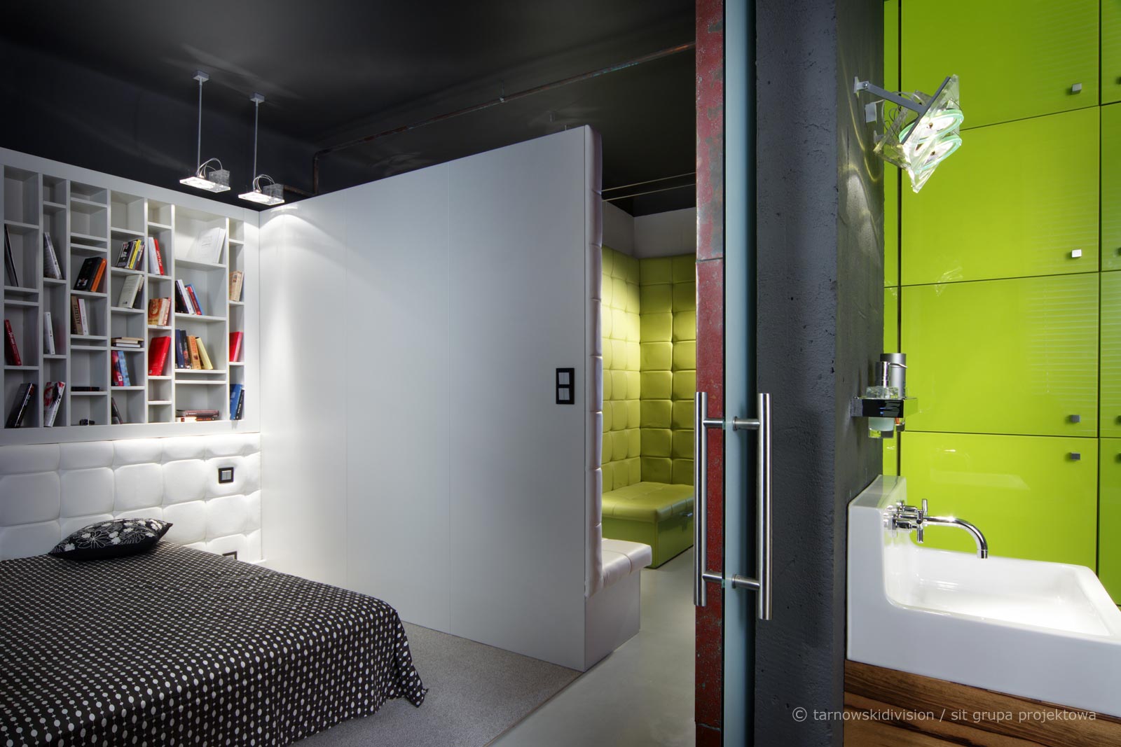 aranżacja wnętrz warszawa, projekt łazienki, projekt łazienki loft, projekt nowoczesnej łazienki, projekt kolorowej łazienki, ściana betonowa w łazience, drzwi szklane do łazienki, intensywny kolor w łazience, nietuzinkowa łazienka, kolor zielony w łazience, projekt nowoczesnej sypialni, projekt minimalistycznej sypialni, czarny sufit w sypialni, aranżacja wnętrz warszawa, architekt wnętrz warszawa, dobry architekt wnętrz warszawa, dobry projektant wnętrz warszawa, eleganckie wnętrze, najlepsi architekci wnętrz warszawa, najlepsi projektanci wnętrz warszawa, nowoczesne wnętrza warszawa, pracownia architektury wnętrz warszawa, projekt mieszkania warszawa, projektant wnętrz nowoczesnych warszawa, projektant wnętrz warszawa, projektowanie i aranżacja wnętrz warszawa, projektowanie wnętrz warszawa, projekty luksusowych apartamentów, studio projektowania wnętrz warszawa, interior design warsaw, bathroom design, loft bathroom design, modern bathroom design, colorful bathroom design, concrete wall in the bathroom, glass door to the bathroom, intense color in the bathroom, unusual bathroom, green color in the bathroom, modern bedroom design, minimalist bedroom design, black ceiling in the bedroom, interior architect warsaw, best interior architects warsaw, modern interiors warsaw, interior design studio warsaw, interior design and arrangement warsaw, luxury apartment designs,